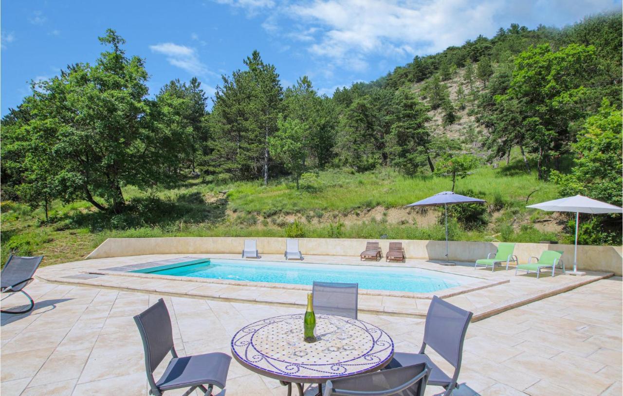 Nice Home In Die With Outdoor Swimming Pool ภายนอก รูปภาพ